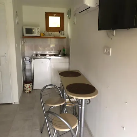 Paerlan * Balatonboglár